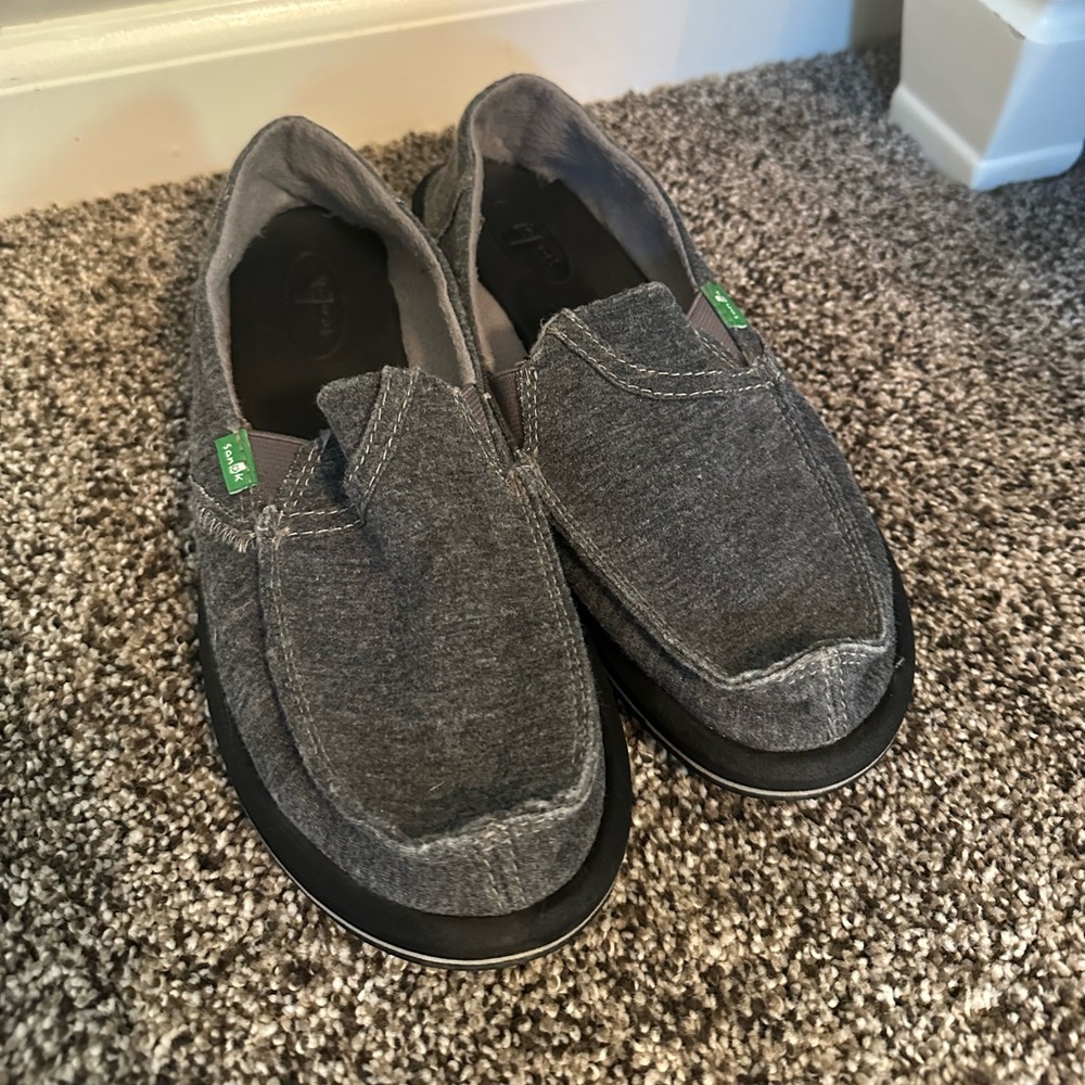 Grey Sanuk Slippers size 7